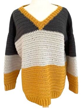 Handmade knit sweater color block yellow grey ecru white Vneck long medium Large
